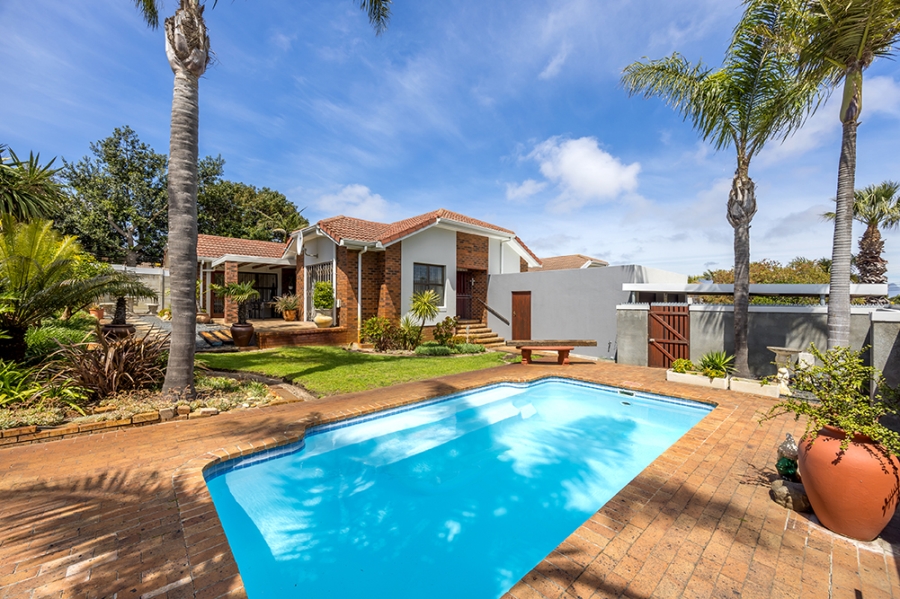3 Bedroom Property for Sale in Kleinbosch Western Cape